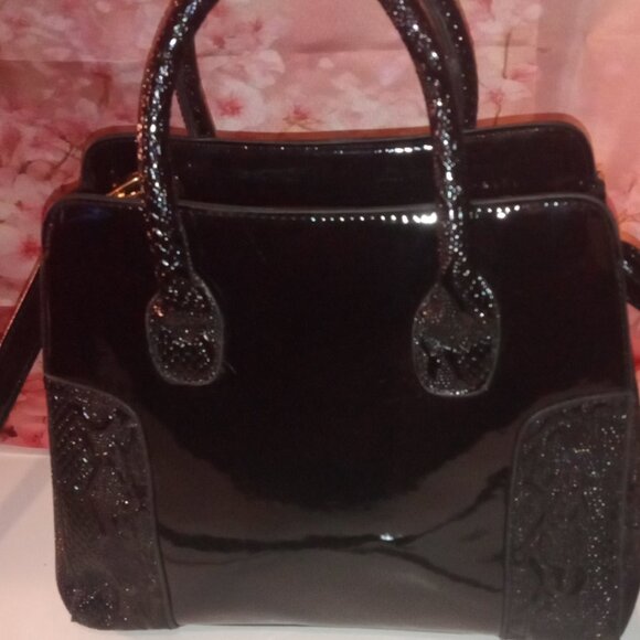 BLACK PATENT LEATHER SATCHEL/SHOULDER HANDBAG W/ SHOULDER STRAP - Picture 11 of 11